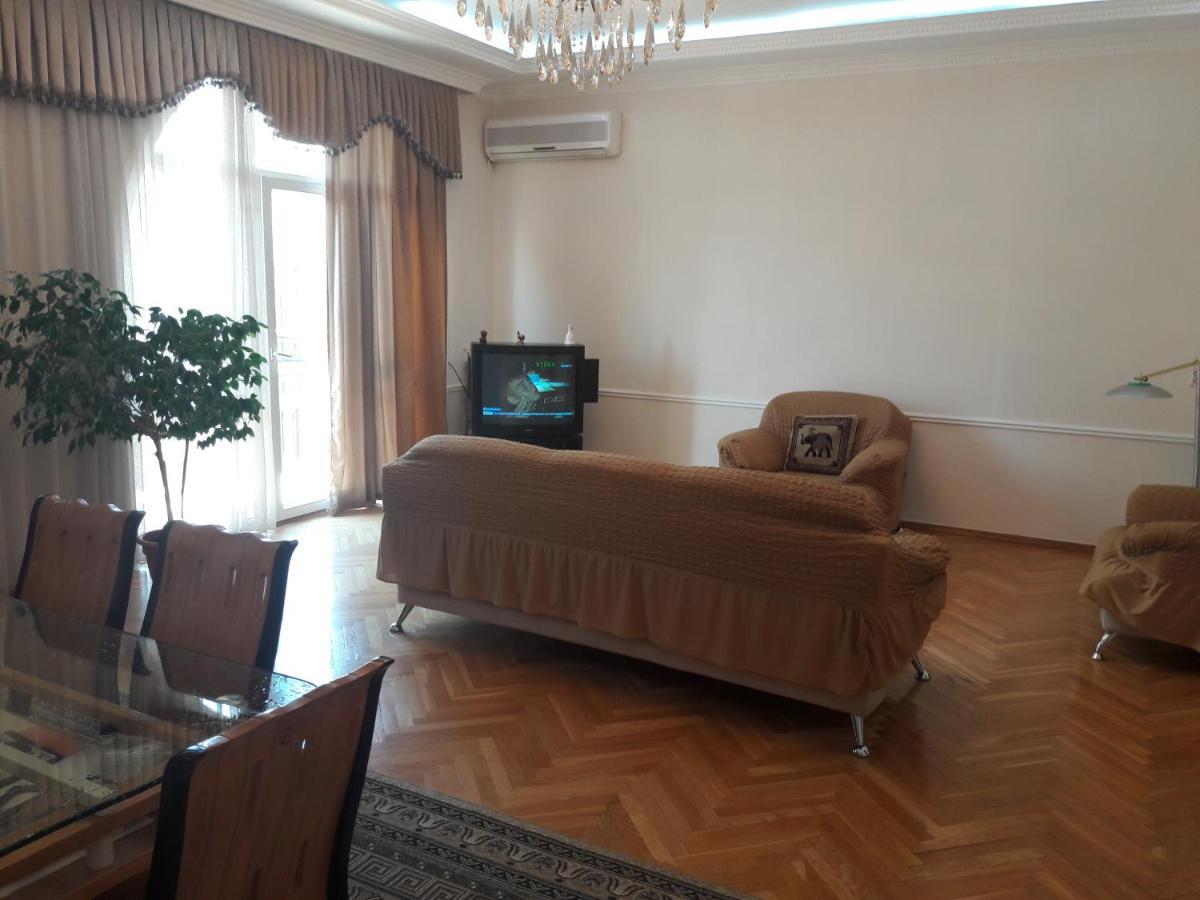 Neftiannikov Avenue Apartment Baku Extérieur photo